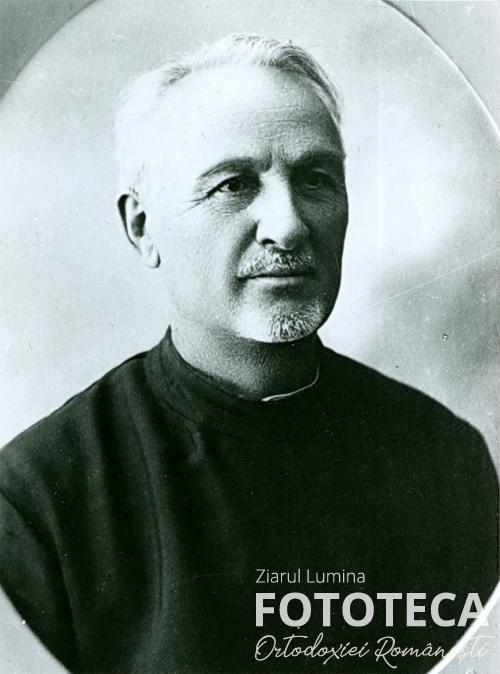 Preotul profesor Mihail Berezovschi din Chişinău