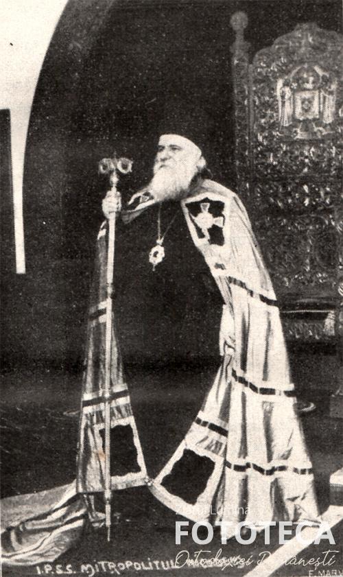 Episcopul Nicodim Munteanu după alegerea ca mitropolit al Moldovei