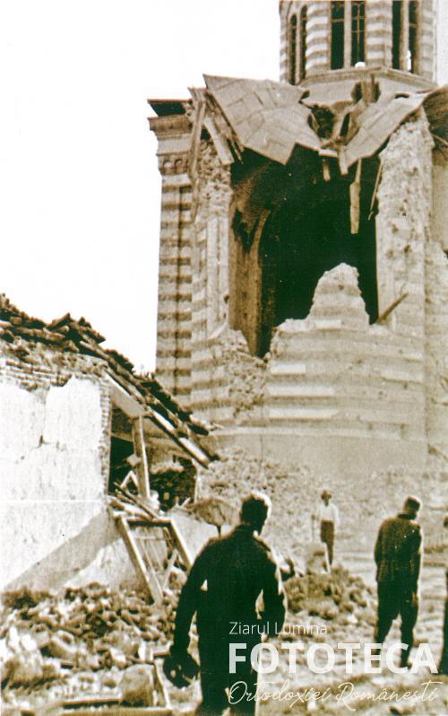 Catedrala „Sf. Apostoli Petru şi Pavel” afectată de bombardamentele sovietice din 3 august