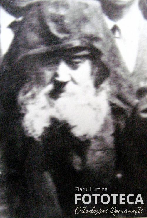 Schimonahul Spiridon Gligor de la mănăstirea Turnu, jud. Vâlcea, la vârsta de 100 de ani