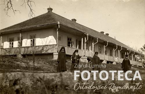 Clădirea azilului de bătrâni de la schitul Dobruşa, jud. Soroca