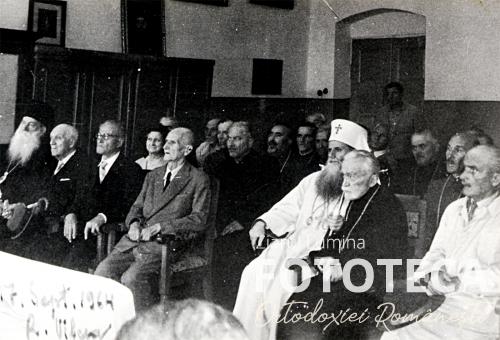 Membrii comisiei de diplomă de la Seminarul teologic „Sf. Apostol Andrei” din Galaţi