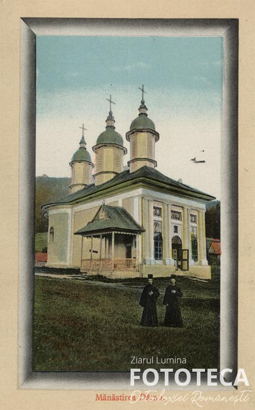 Carte poştală color cu biserica mănăstirii Durău, jud. Neamţ