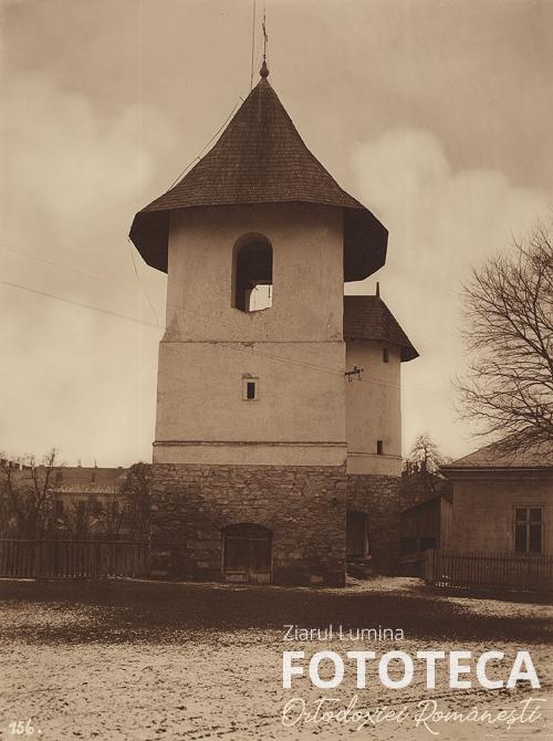 Turnul clopotniţă al mănăstirii Bogdana, din Rădăuţi, jud. Suceava