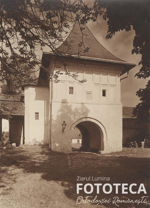 Turnul de intrare al mănăstirii Putna, jud. Suceava
