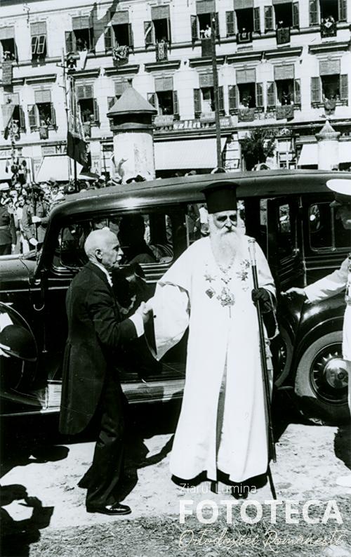 Sosirea patriarhului Miron Cristea cu ocazia solemnităţii de instalare a rezidentului regal 