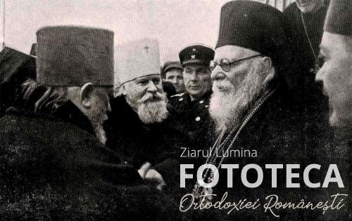 Primirea patriarhului Nicodim Munteanu de mitropolitul Nicolae al Krutiţelor în gara din Moscova
