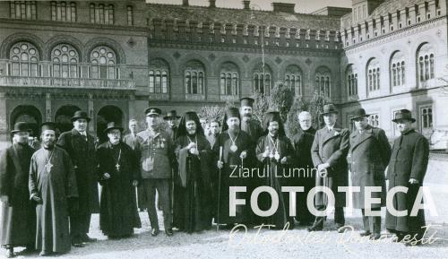 Vizita delegaţiei Patriarhiei Ecumenice la mitropolitul Visarion Puiu al Bucovinei la palatul mitropolitan din Cernăuţi