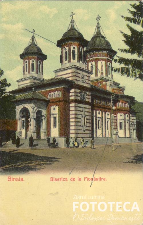 Carte poştală color reprezentând biserica mare a mănăstirii Sinaia, jud. Prahova