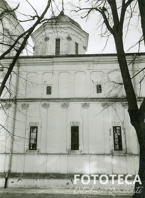 Detaliu cu faţada bisericii mănăstirii Cotroceni