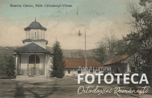 Carte poştală color reprezentând biserica schitului Ostrov, jud. Vîlcea