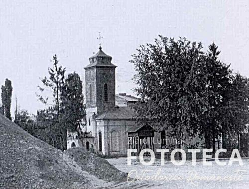 Biserica Albă Postăvari din Bucureşti înaintea demolării