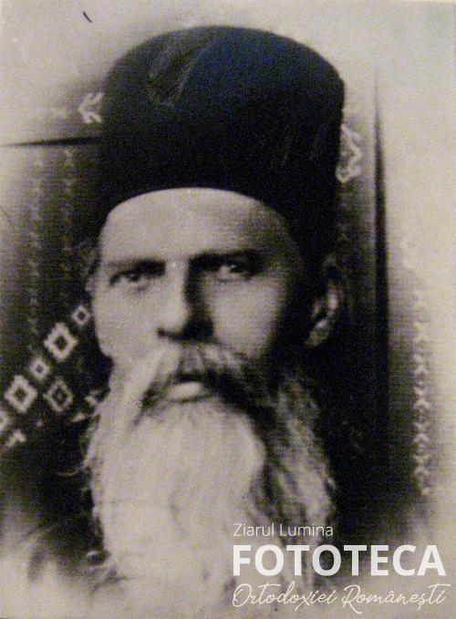 Ieromonahul Gherontie Negruţ de la mănăstirea Almaş, jud. Neamţ
