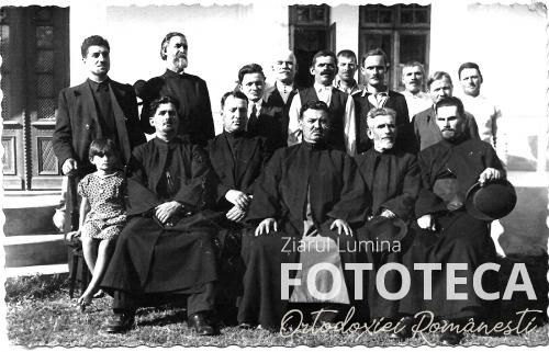 Protoiereul Nicolae Marinescu şi membrii cercului pastoral la Ciolăneşti-Deal, jud. Teleorman