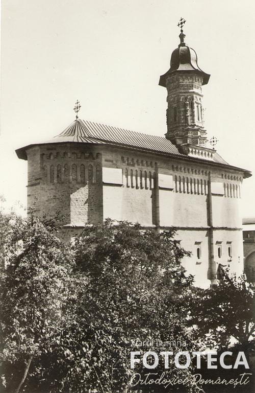 Biserica mănăstirii Dragomirna, jud. Suceava (foto: I. Petheu)