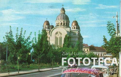 Carte poştală color privind catedrala ortodoxă „Înălţarea Domnului” din Tg. Mureş (foto: Sorin Dan)
