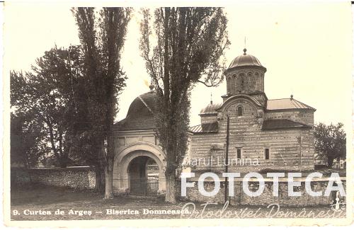 Carte poştală privind biserica domnească „Sf. Nicolae” din Curtea de Argeş