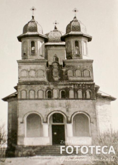  Biserica din satul Comana, jud. Constanţa