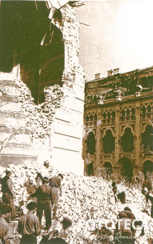  Catedrala „Sf. Apostoli Petru şi Pavel” afectată de bombardamentele sovietice din 3 august