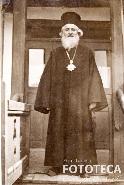 Episcopul Evghenie Laiu la mănăstirea Horaiţa, jud. Neamţ
