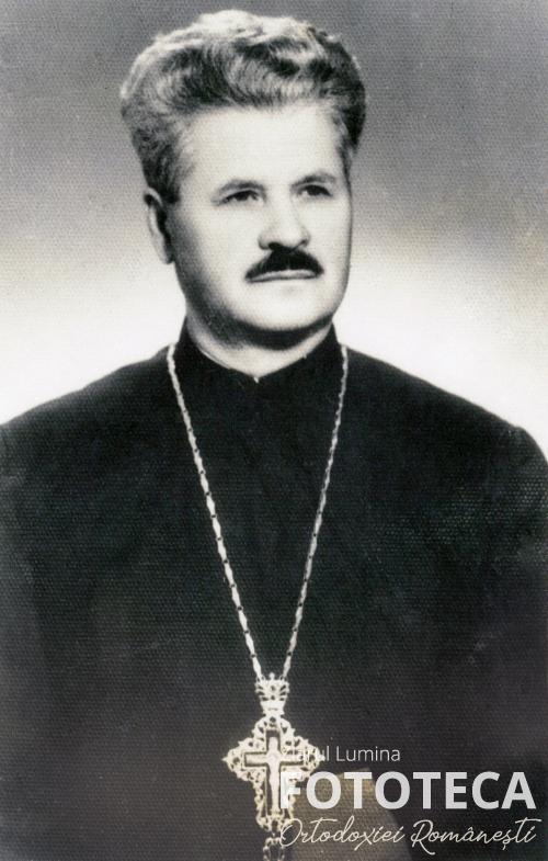 Preotul Nicolae Cănănău, parohul catedralei „Sf. Apostoli Petru şi Pavel” din Constanţa, între anii 1952 şi 1986 